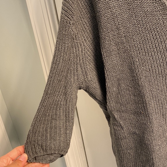 Express Grey Shaker Knit Tunic Sweater - Picture 4 of 5